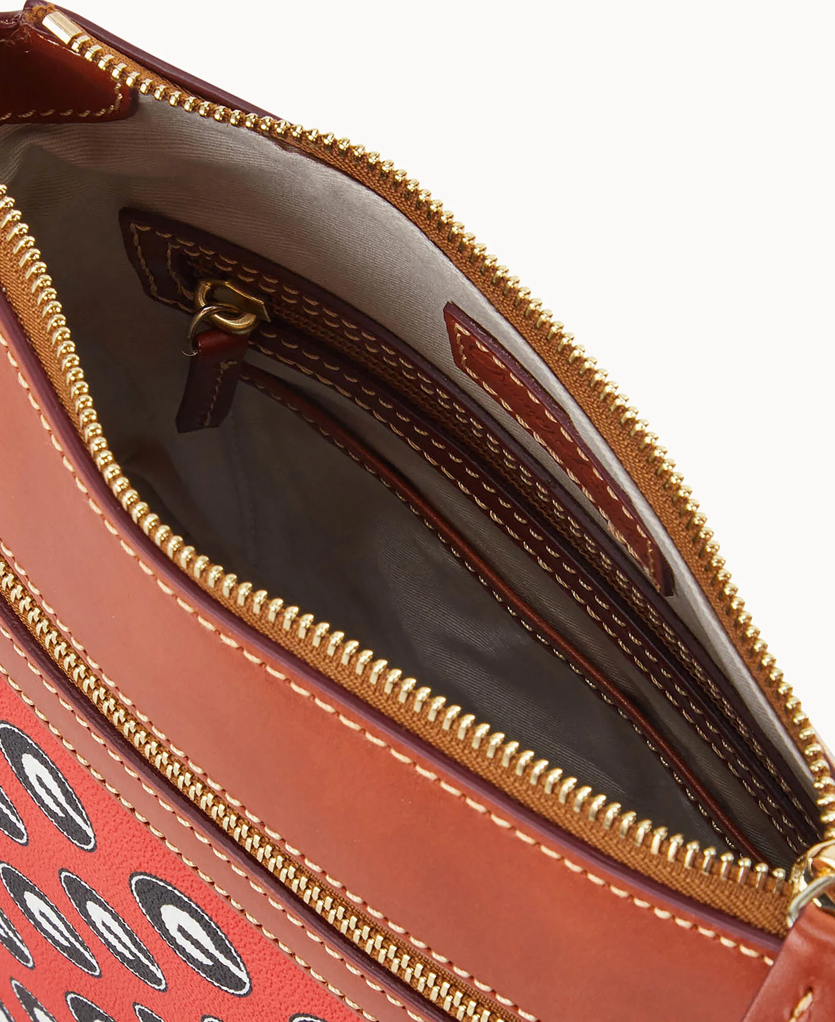 Collegiate University of Georgia Crossbody 25 - Image 3