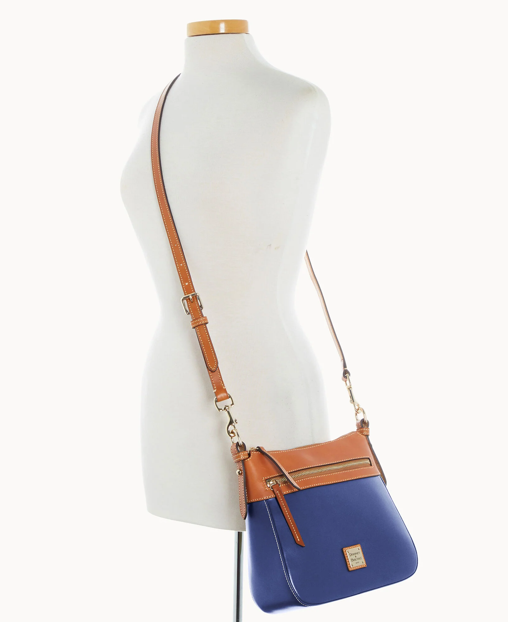 Wexford Leather Crossbody 25 - Image 8